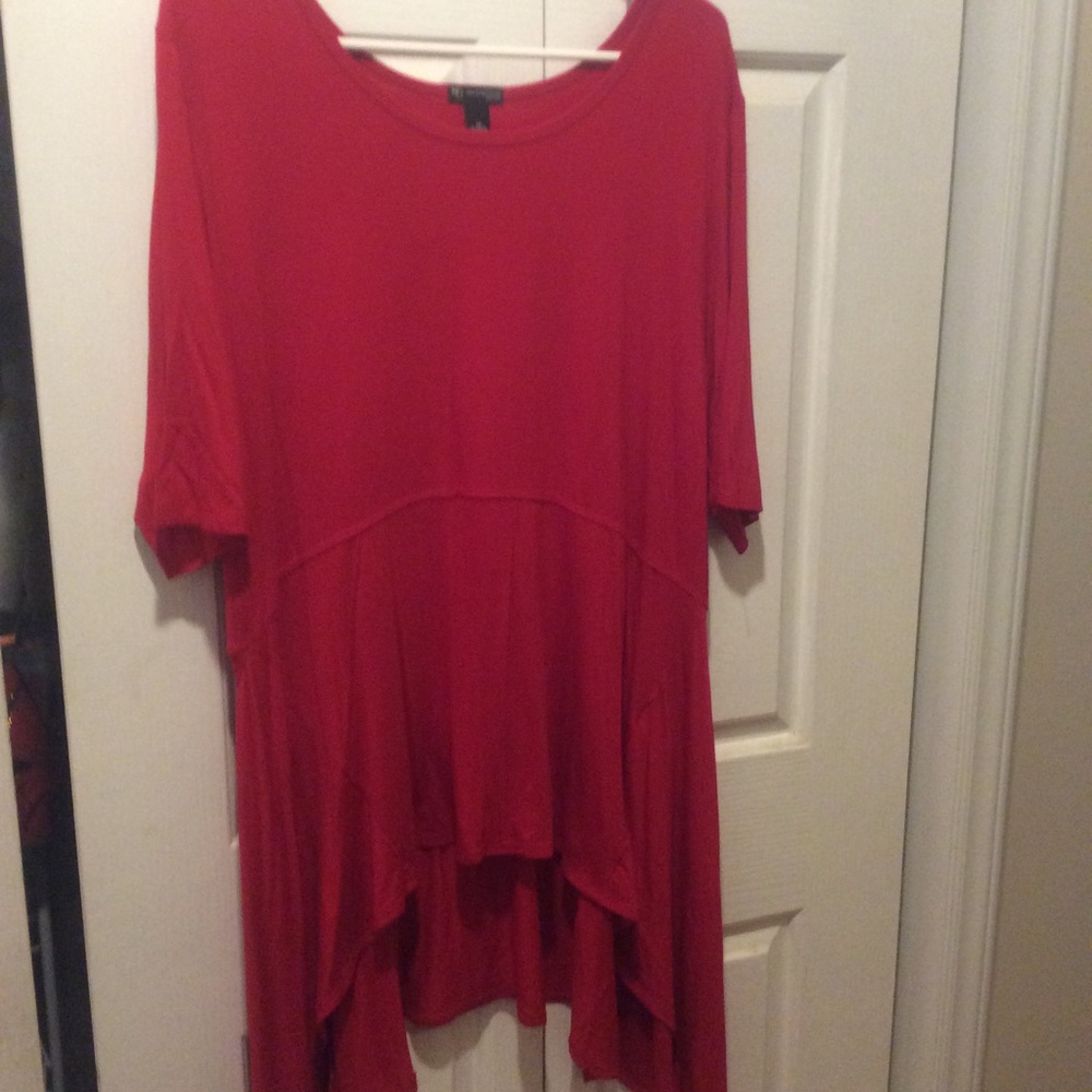 Very unique blouse. Size 1X. NWOT